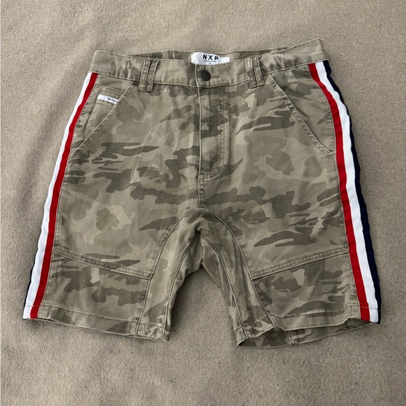 Nena & Co. Other - NENA & PASADENA Sergeant Shorts Airwolf Camo Men Size 32